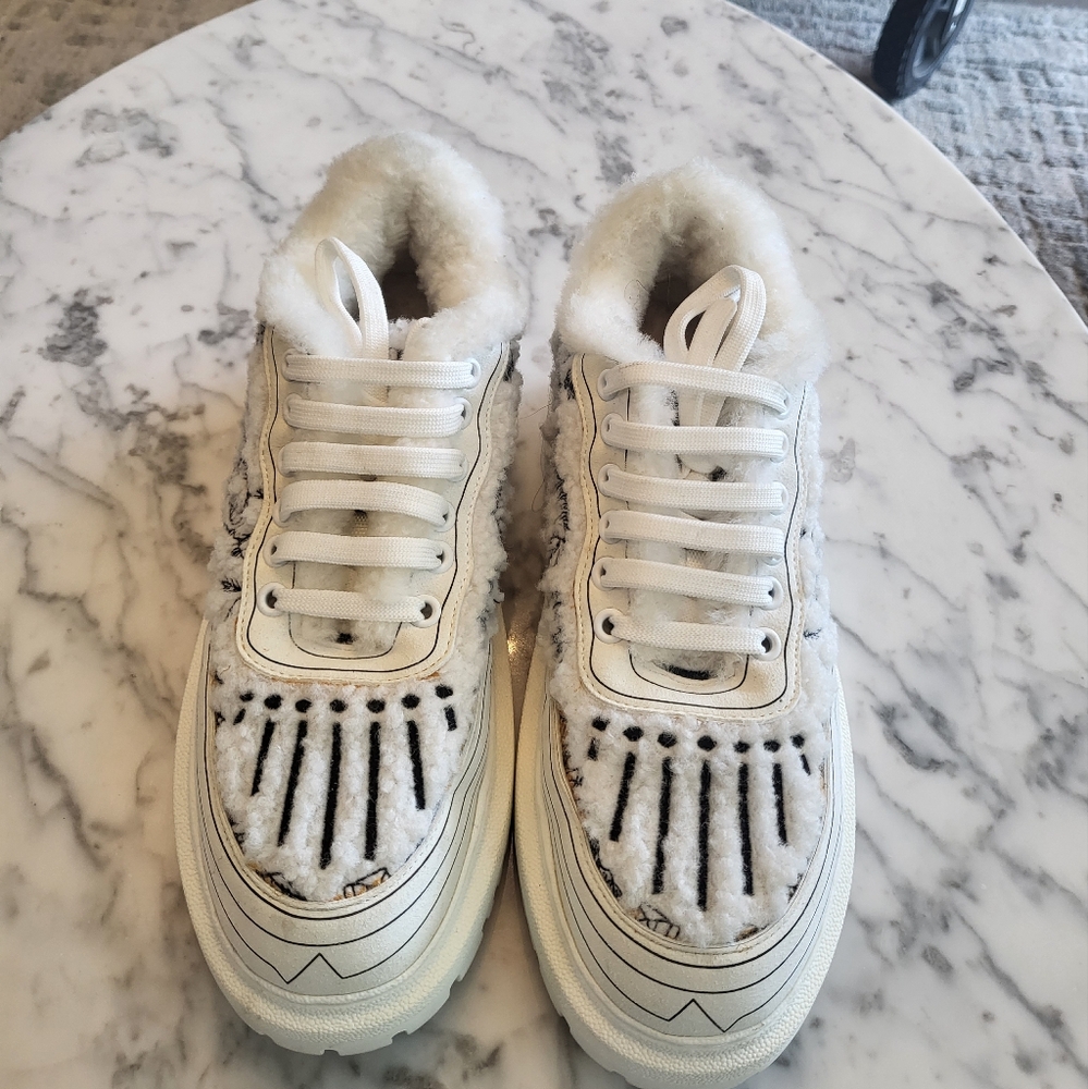 Dior shearling sneakers 38